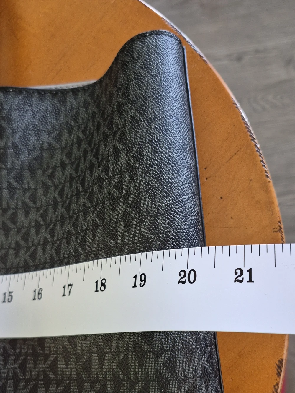 Michael Kors Large Reversible Black MK Logo Tote Bag w/ MK  Logo Glasses Case